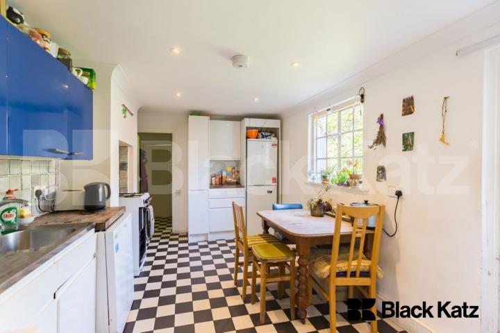 Great Terraced House in Bermondsey Lynton Road , Bermondsey